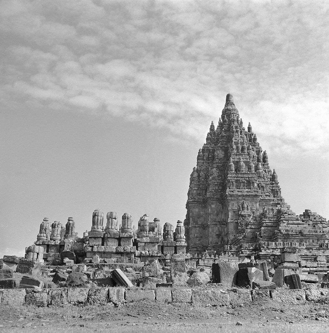 Chrám Prambanan je součástí nádherného chrámového komplexu