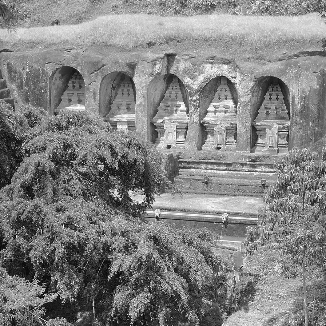 Gunung Kawi je jedním z asi 18 000 chrámů